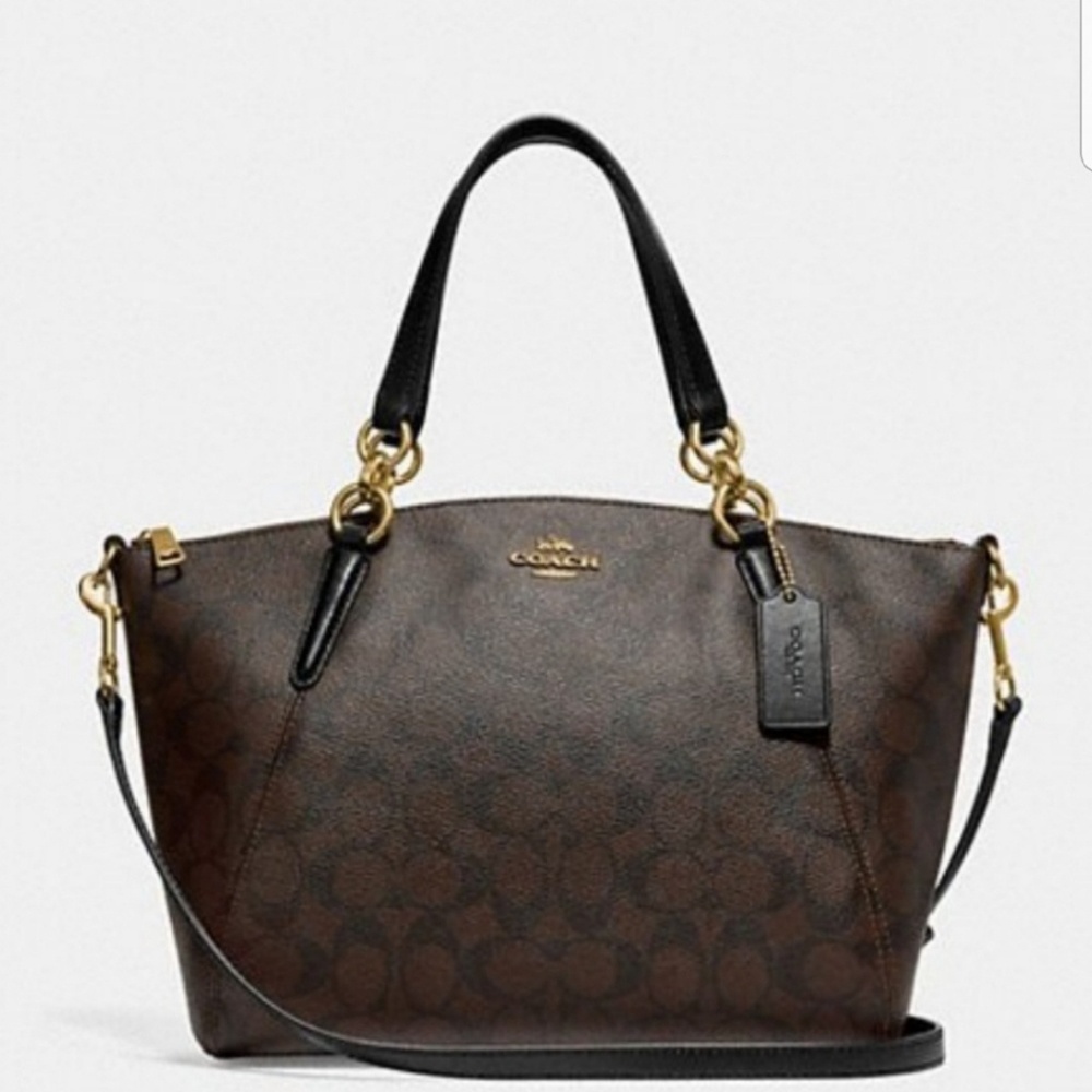 💮Coach Kelsey small Signature Canvas 💮